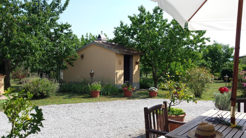 הוילה מאסה מריטימה Agriturismo Podere La Cascata מראה חיצוני תמונה