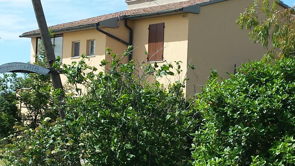 הוילה מאסה מריטימה Agriturismo Podere La Cascata מראה חיצוני תמונה