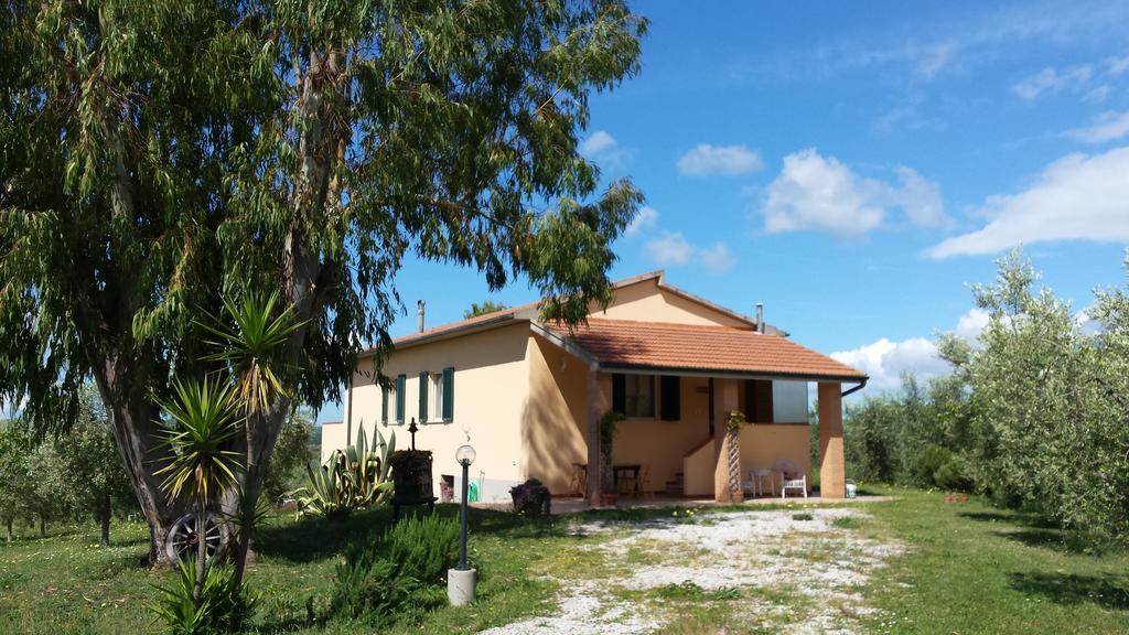 הוילה מאסה מריטימה Agriturismo Podere La Cascata חדר תמונה