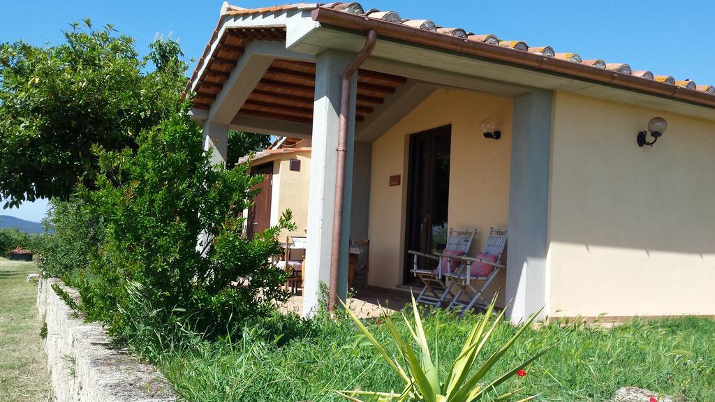 הוילה מאסה מריטימה Agriturismo Podere La Cascata מראה חיצוני תמונה